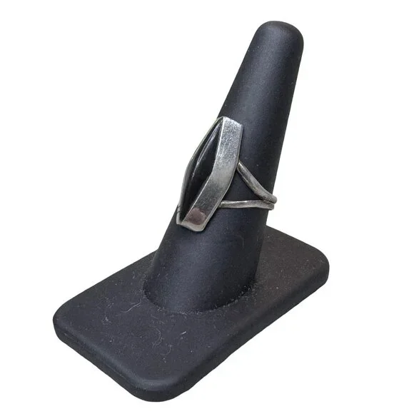 Vintage Modernist MCM Sterling Silver Ring Black Onyx Marquise Cut Stone Size 8 - Picture 2 of 10